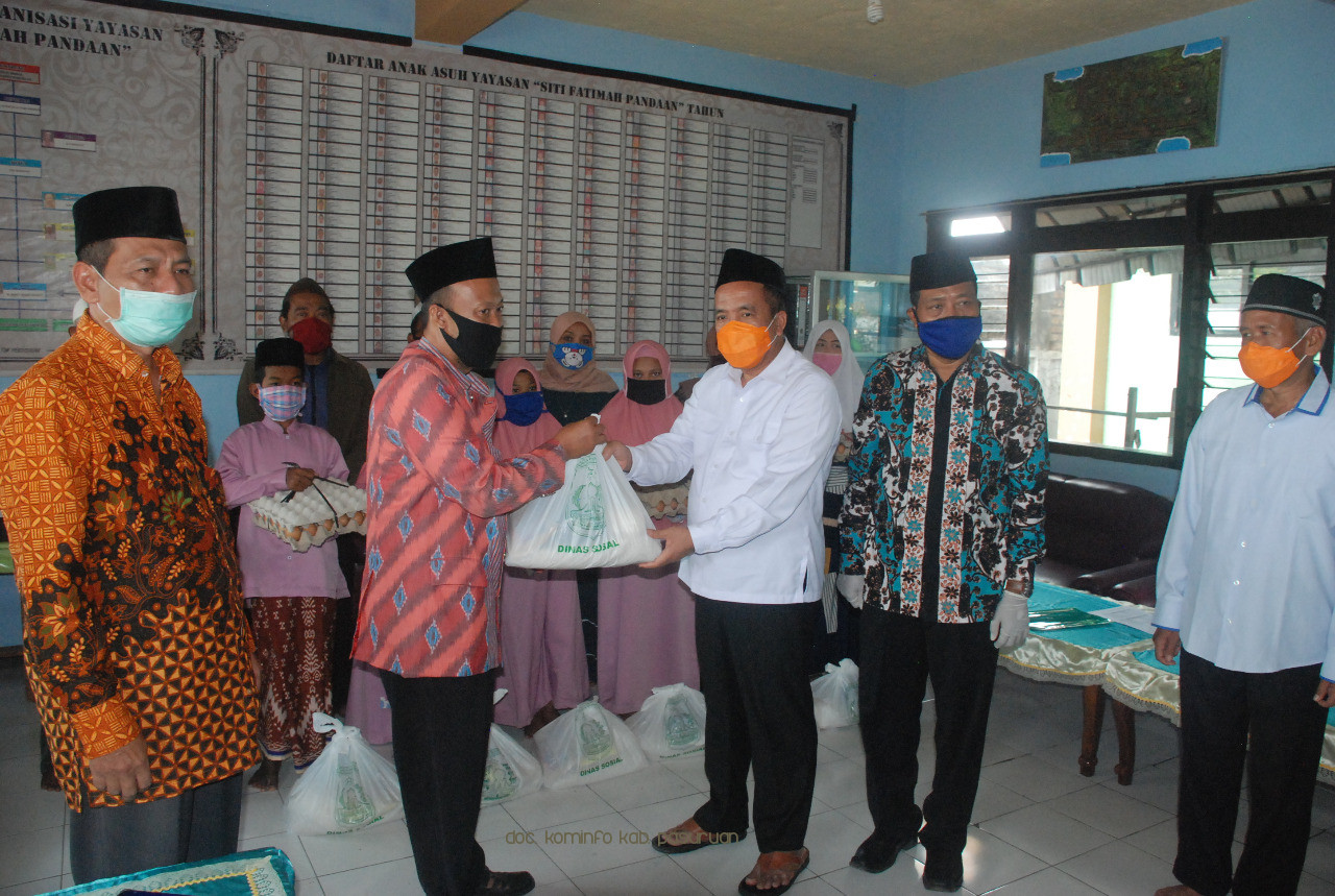 Pemkab Pasuruan Mulai Distribusikan 2566 Paket Sembako Untuk Anak Terlantar, Disabilitas dan Warga Terdampak Pyhsical Distancing