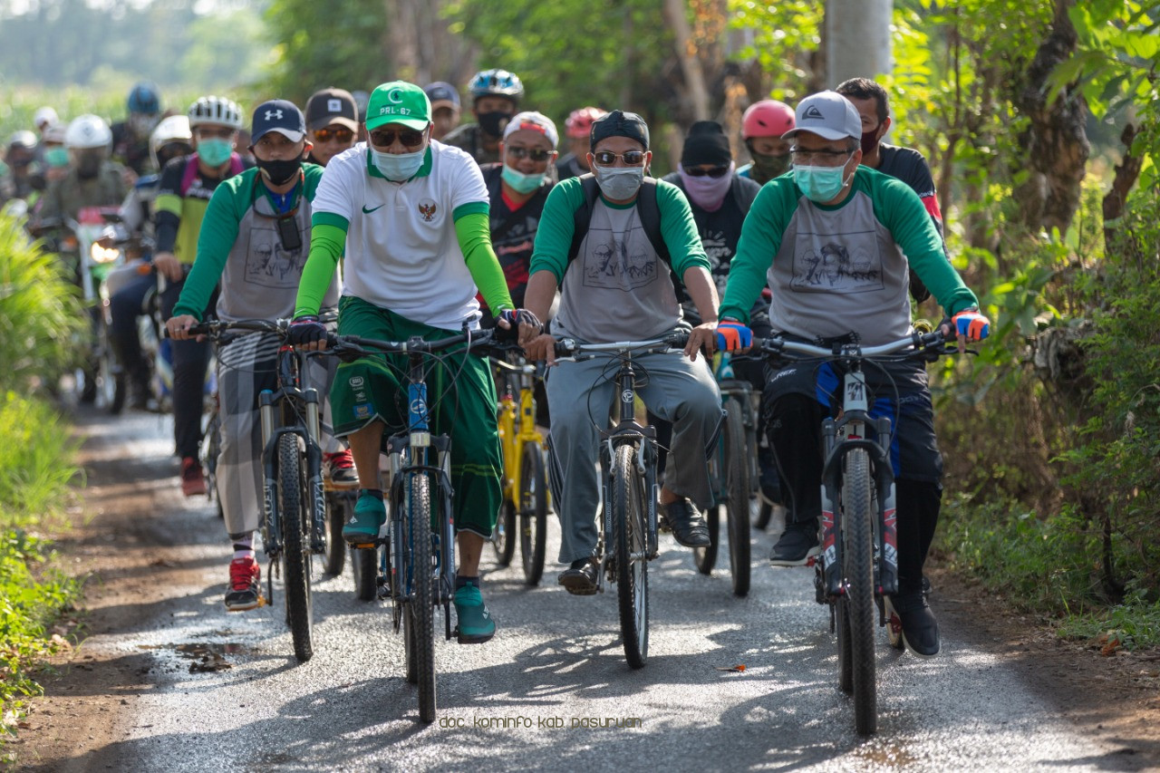 Bupati Irsyad Yusuf dan Wabup Mujib Imron Gowes Bareng 