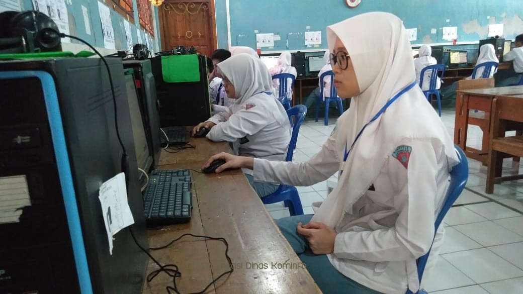 Antisipasi Cuaca Buruk, 70% SMK di Pasuruan Gelar UNBK 2 Sesi