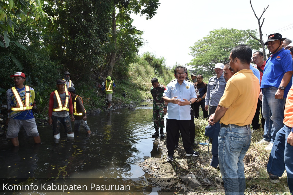 Sidak Sungai Wangi. Pj Bupati Andriyanto Tegaskan Uji Lab Menjadi Jawaban Untuk Tindakan Tegas Selanjutnya
