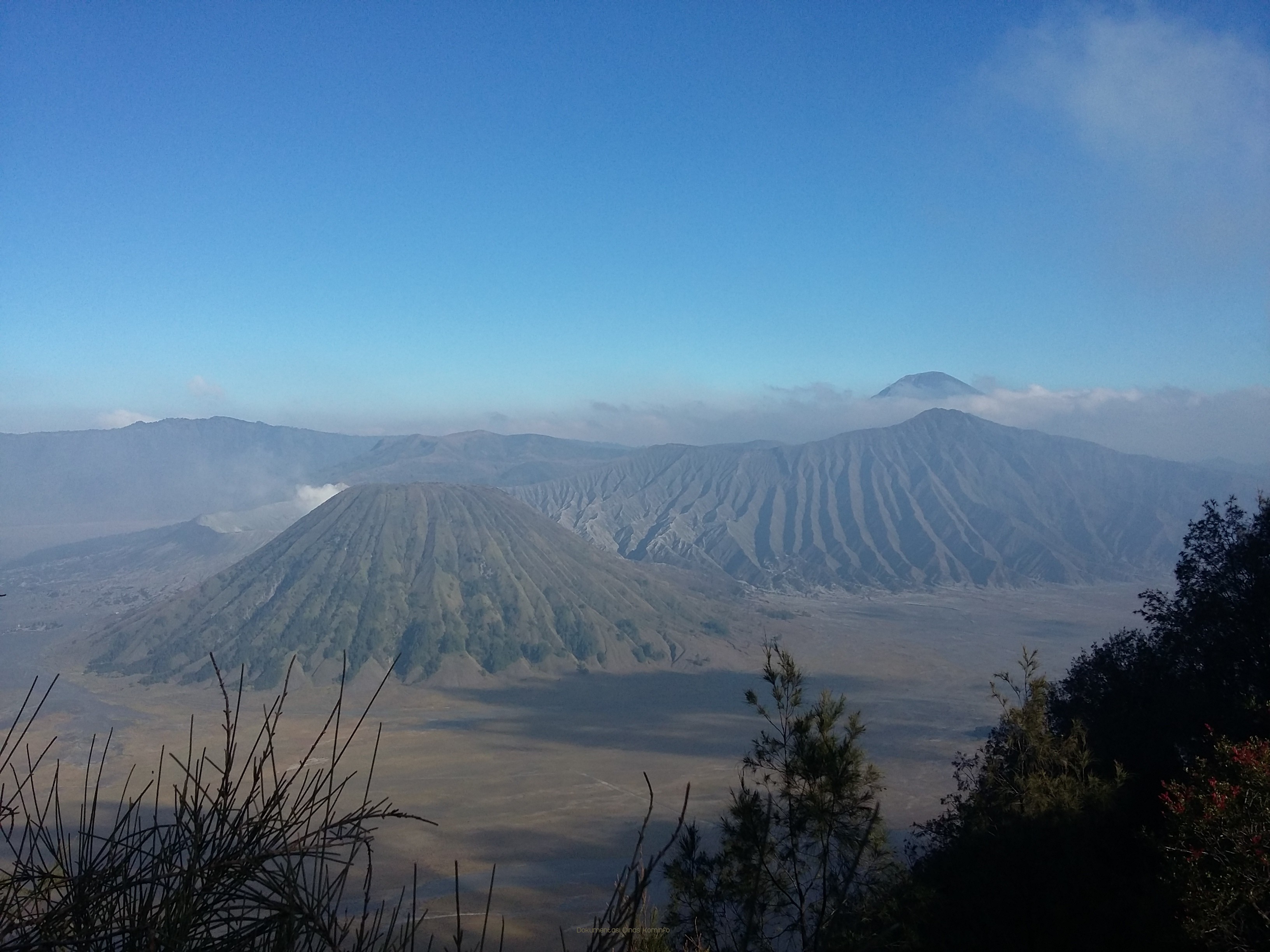 Meski Aktifitas Gunung Bromo Meningkat, Pastikan Warga Tosari Masih Beraktifitas Seperti Biasa