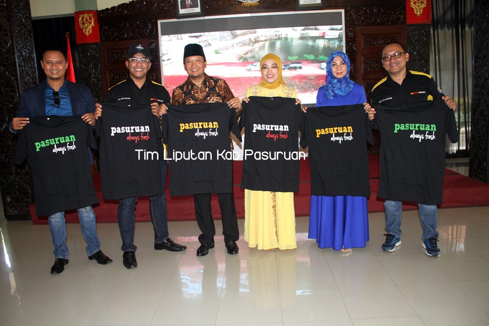 KABUPATEN PASURUAN DIJADIKAN LOKASI ADVENTURE KOMUNITAS MOBIL MEWAH