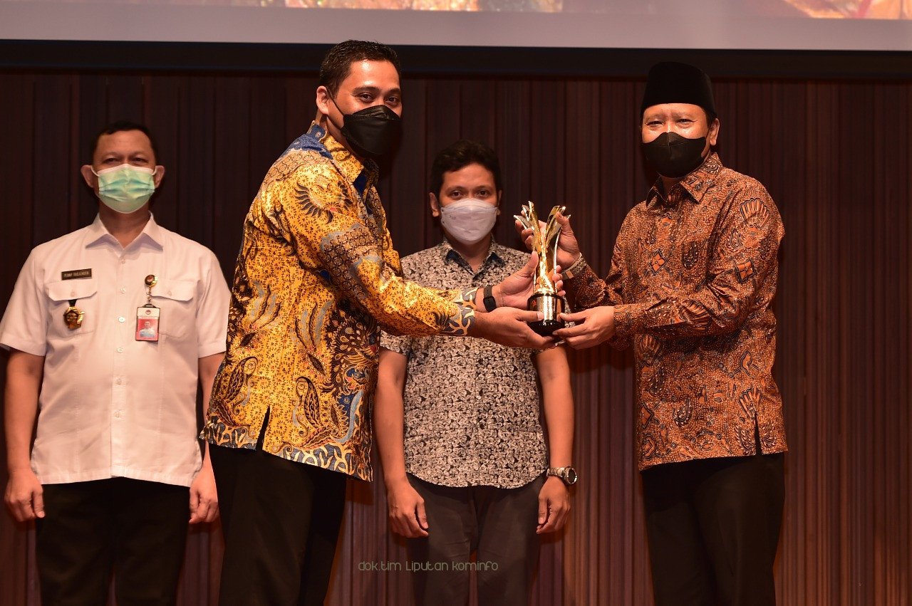 Gambar berita
