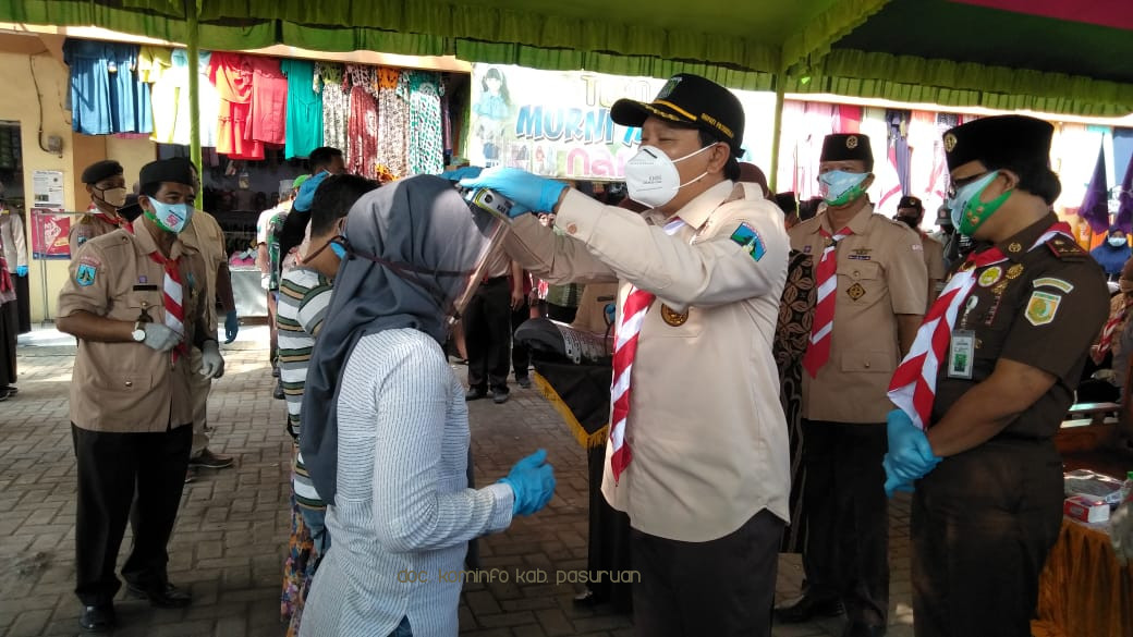 Hari Pramuka, Bupati Irsyad Yusuf Bagi-Bagi 7000 Masker dan 10.000 Face Shield