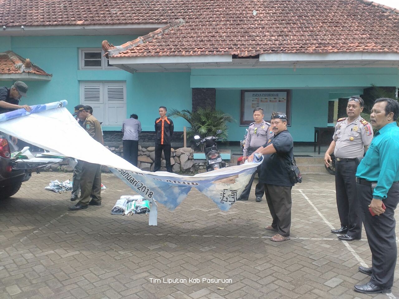 Panwaslu Kabupaten Pasuruan Terus Bersihkan APK Yang Tak Sesuai Aturan