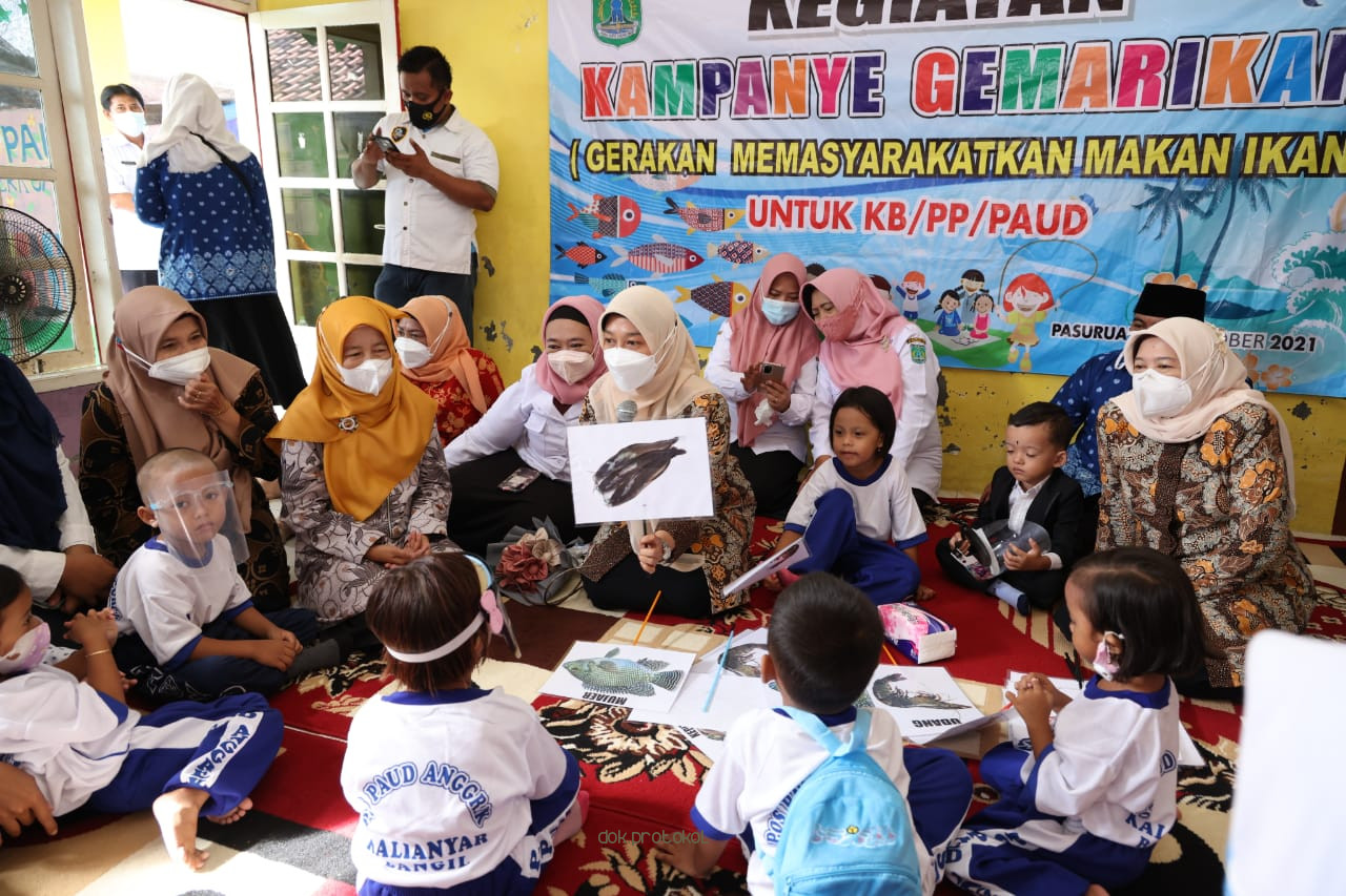 Berkeliling ke Sekolah dan Taman Bermain, Forikan dan Dinas Perikanan Kabupaten Pasuruan Gencar Sosialisasi Gemarikan 