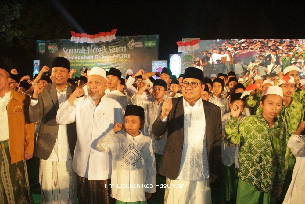 32 Ribu Santri Pasuruan Pecahkan Rekor MURI Hafalan Nadzom Aqidatul Awam dan Aqoid 50