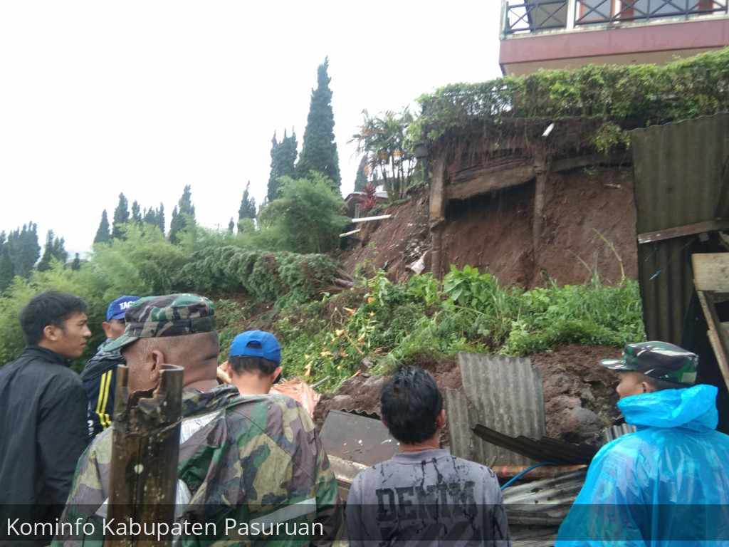Longsor Landa 5 Desa Di Kecamatan Tosari