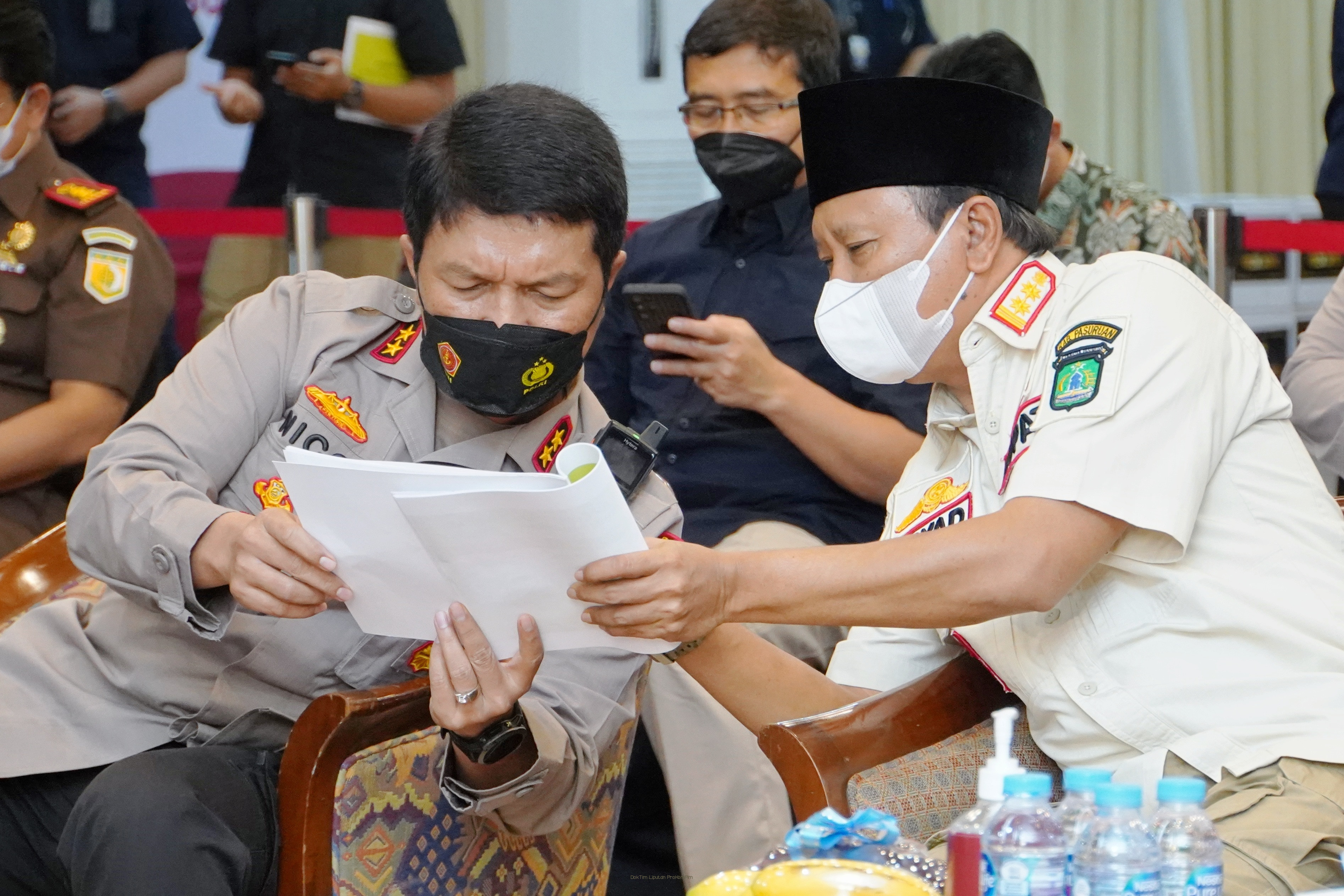 Pantau Vaksinasi Lansia, Bupati Dampingi Kapolda Jatim 