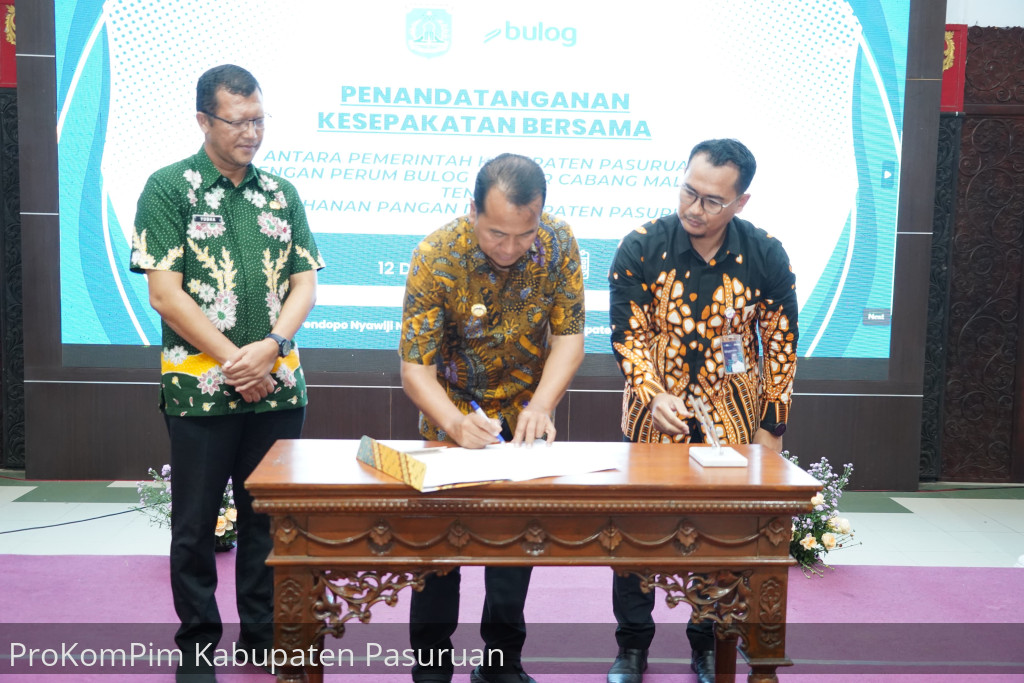 Jaga Stabilitas Harga Pangan, Pj. Bupati Pasuruan Tandatangani Kesepakatan Bersama Perum Bulog Divre V Malang