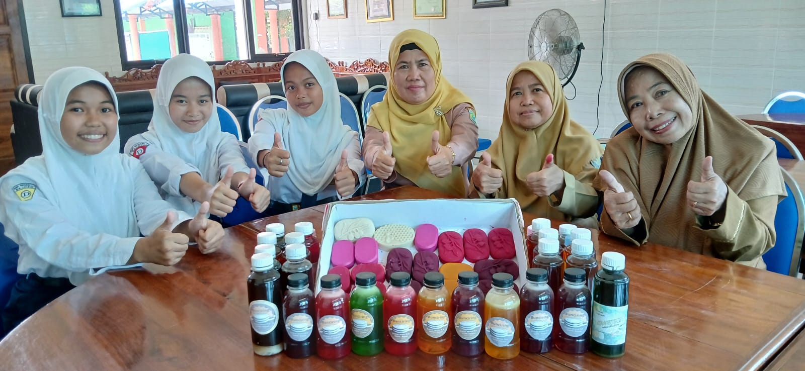 SMPN 1 Rejoso Sulap Sampah Organik Jadi Sabun Ramah Lingkungan
