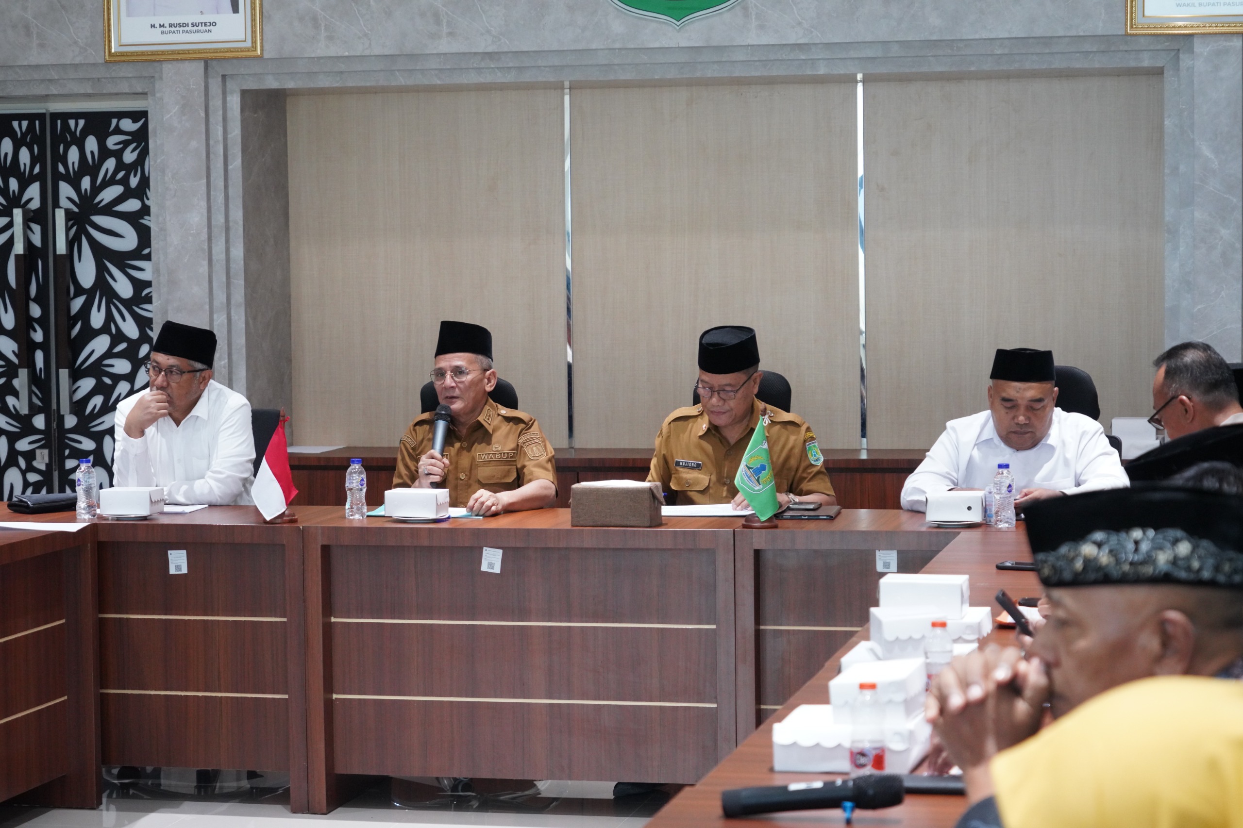 Sampul untuk Jelang Keberangkatan, Pemkab Pasuruan Siap Fasilitasi Bus dan Seragam Ribuan Jamaah Calon Haji