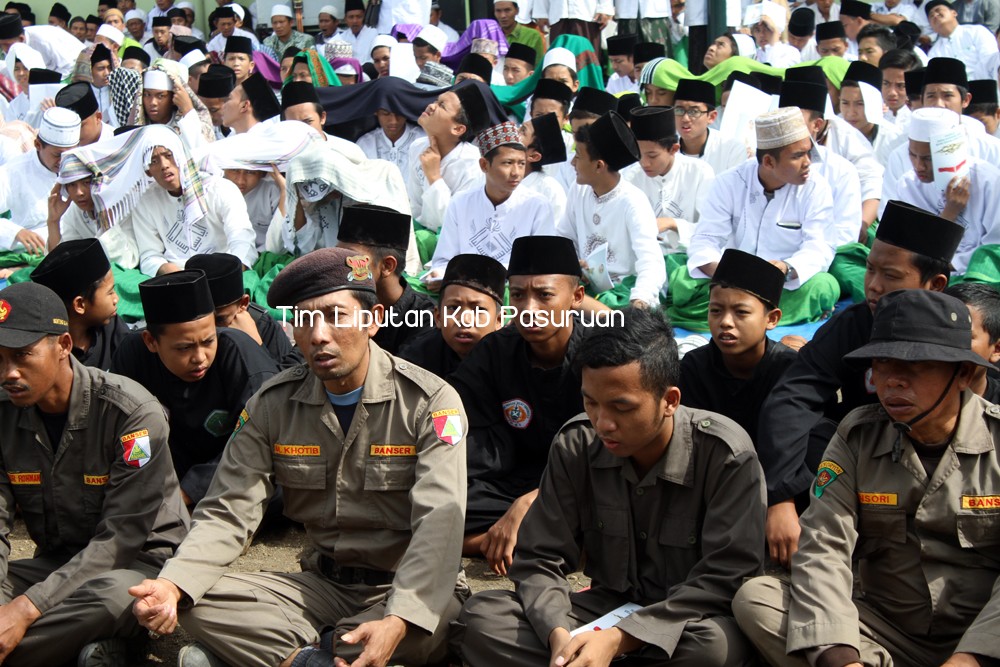 RIBUAN WARGA NAHDHIYIN IKUTI APEL KESETIAAN ULAMA DAN BANGSA, NYATAKAN 4 SIKAP