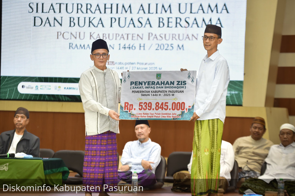 Wabup Gus Shobih Serahkan ZIS ASN Pemkab Sebesar Rp 539.845.000