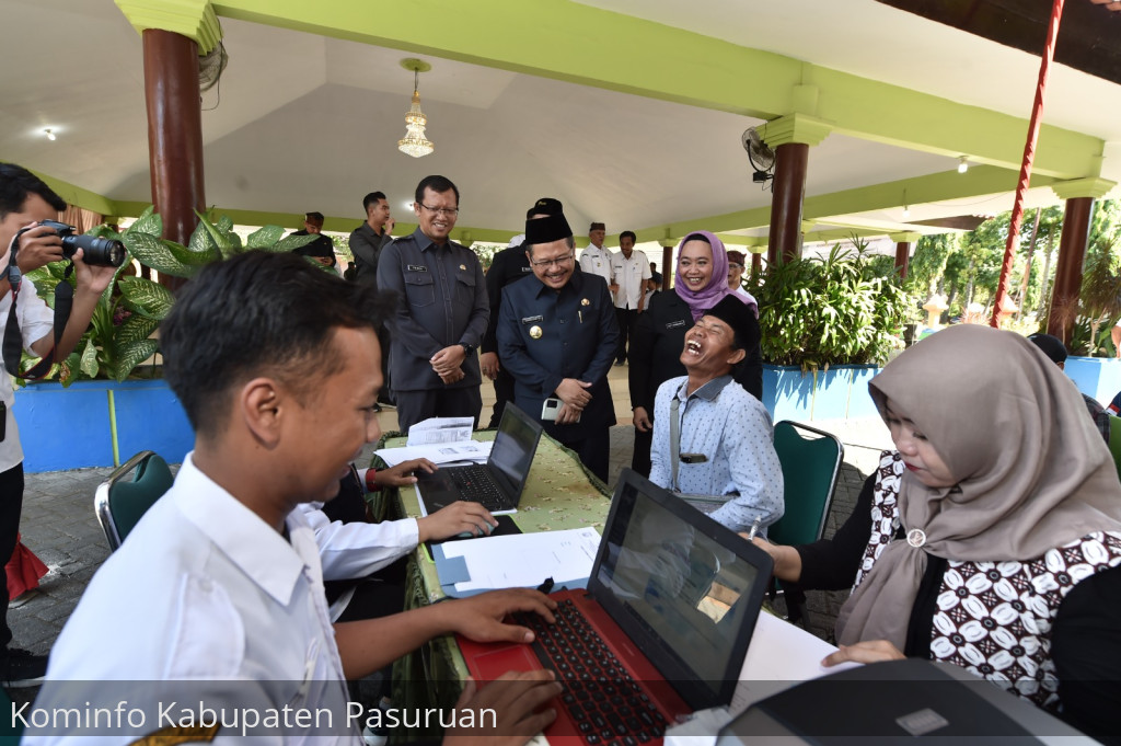Dekatkan Layanan ke Masyarakat, Pj Bupati Andriyanto Launching Gerai Mobile Niku Ikan Mas