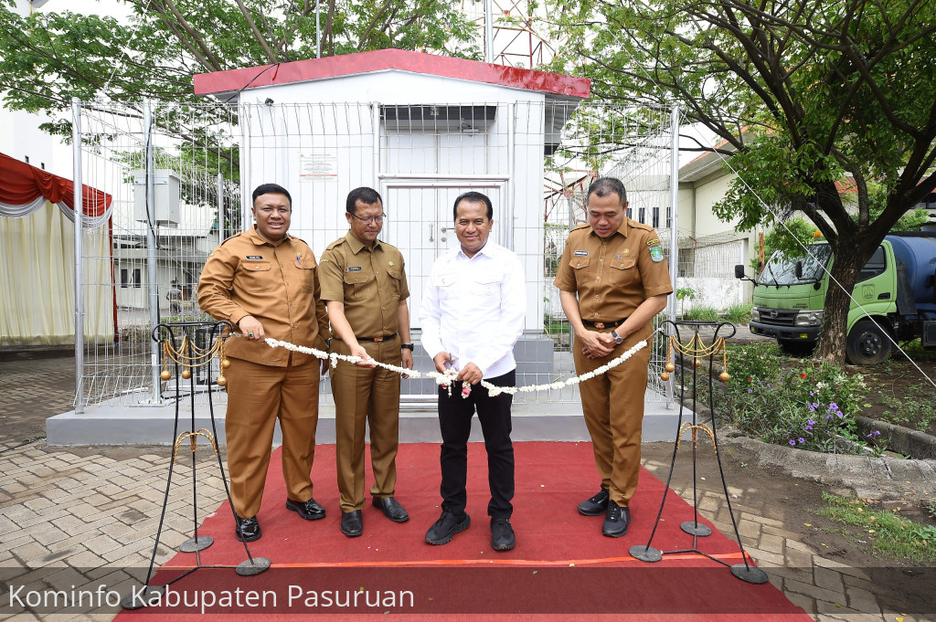 Pj Bupati Nurkholis Resmikan Stasiun Pemantau Kualitas Udara dan Air di Kabupaten Pasuruan