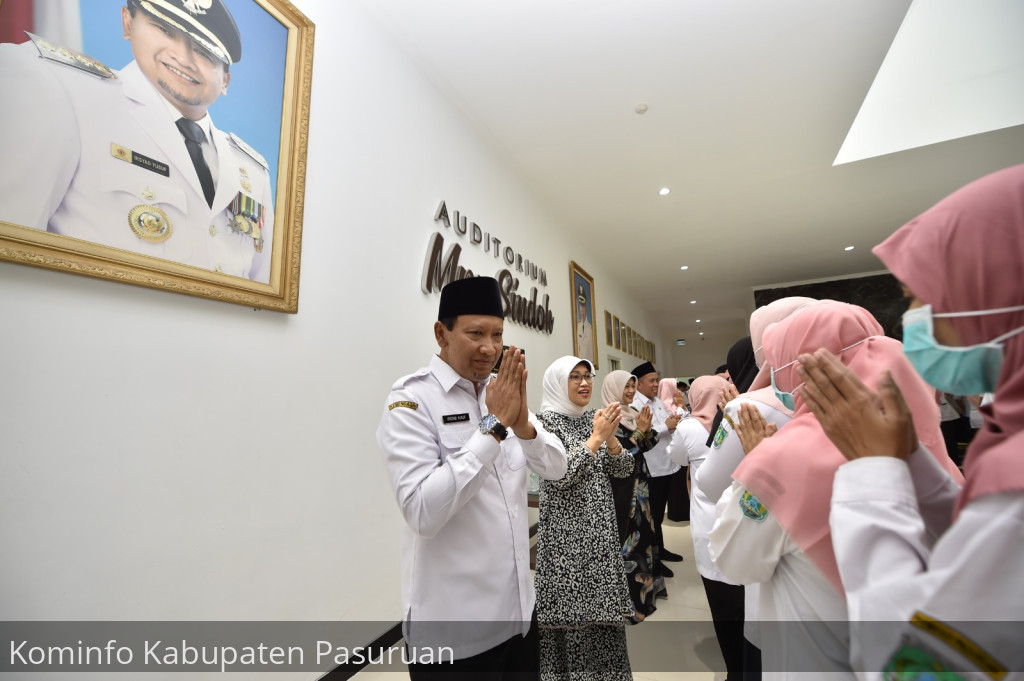 Bupati dan Wakil Bupati Pasuruan Berhalal Bihalal Dengan Ribuan Karyawan Pemkab Pasuruan