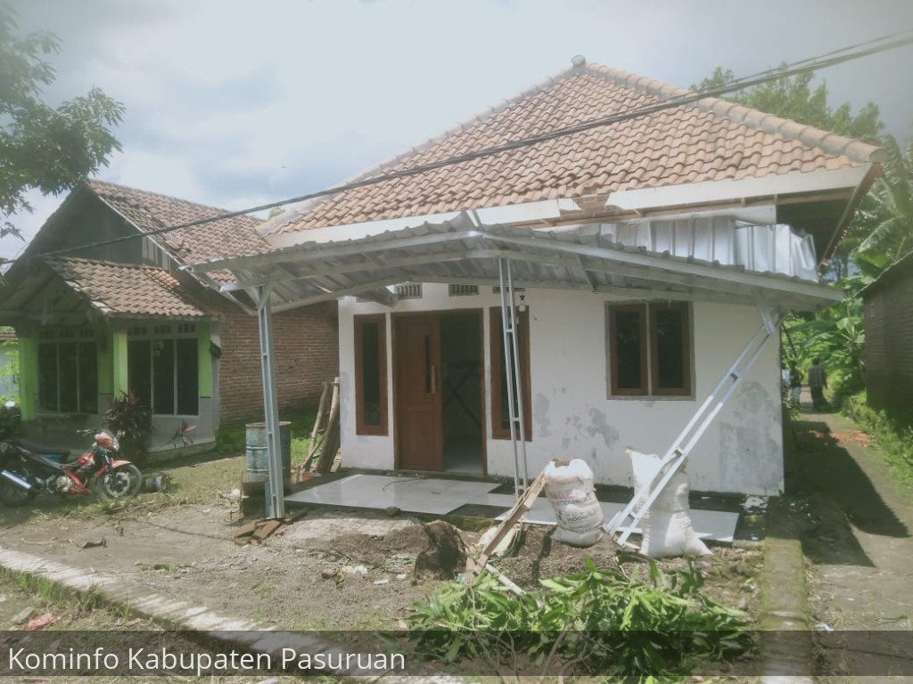 11 Rumah Warga Purwosari Rusak Diterjang Angin Puting Beliung. 4 Rusak Sedang 7 Rusak Ringan
