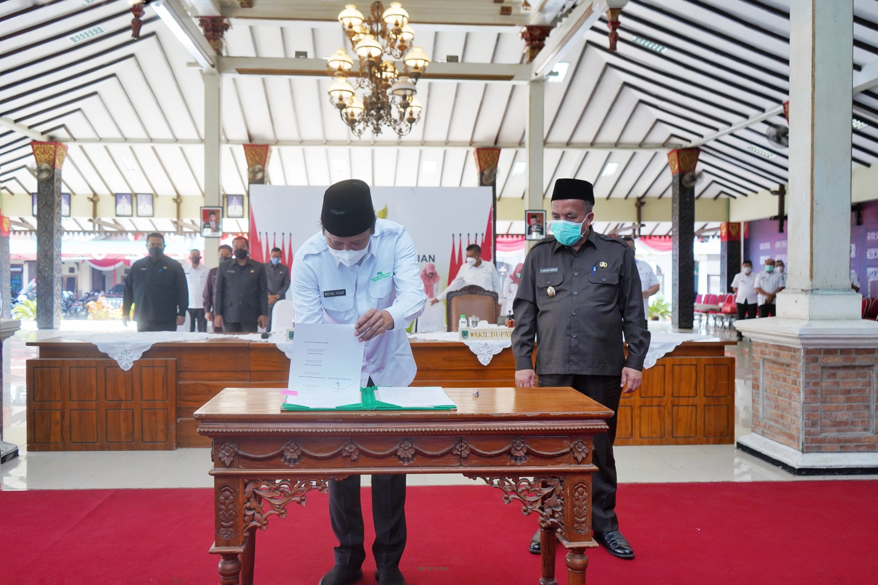 Rapat Paripurna IV DPRD Kabupaten Pasuruan, Bupati Sampaikan Persetujuan Terhadap Raperda Perubahan Kedua Atas Perda tentang Pembentukan dan Susunan Perangkat Daerah
