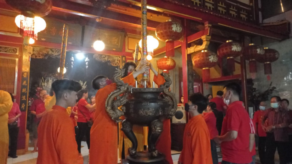 Perayaan Imlek 2574 Kongzili di Klenteng Tjoe Tik Kiong Pasuruan Sangat Meriah