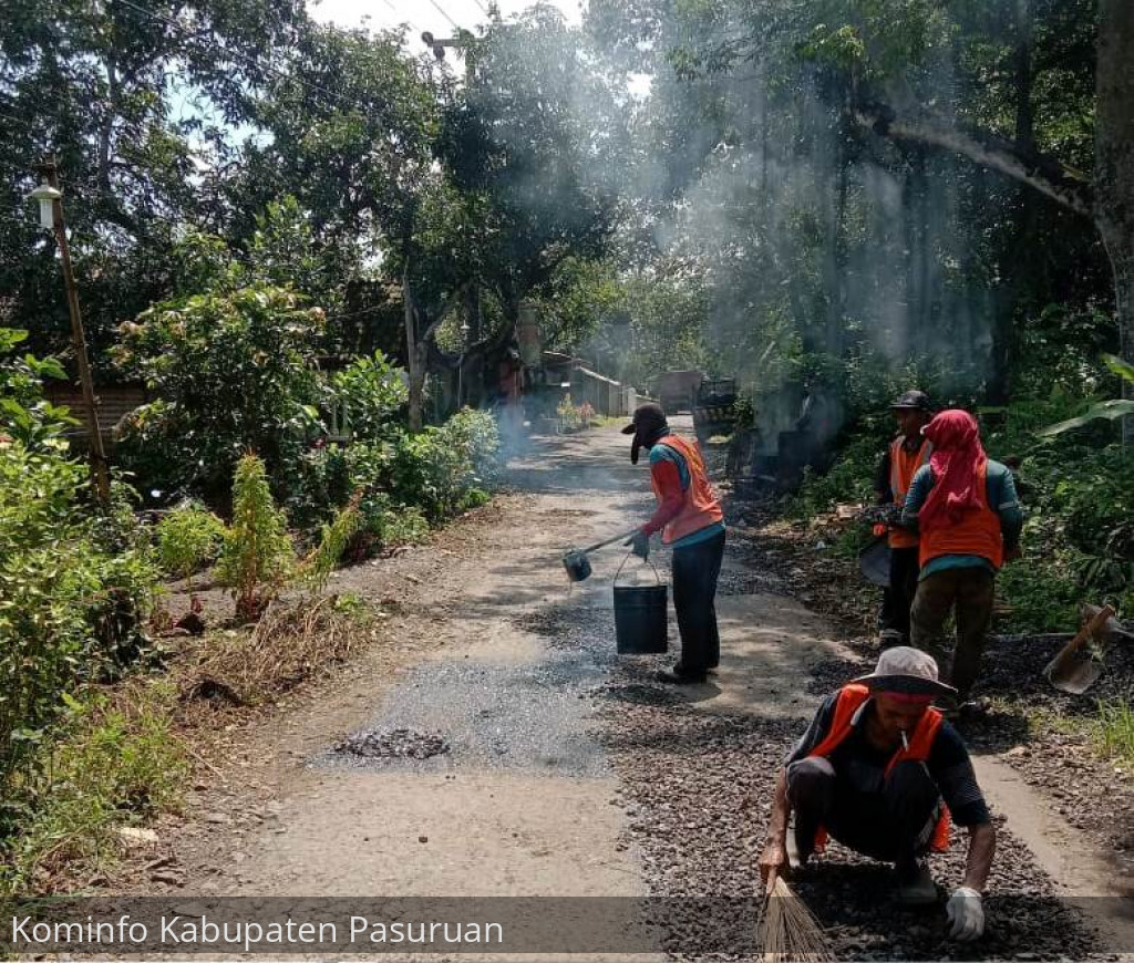Mulai Tambal Sulam Ruas Jalan Yang Rusak di Kabupaten Pasuruan