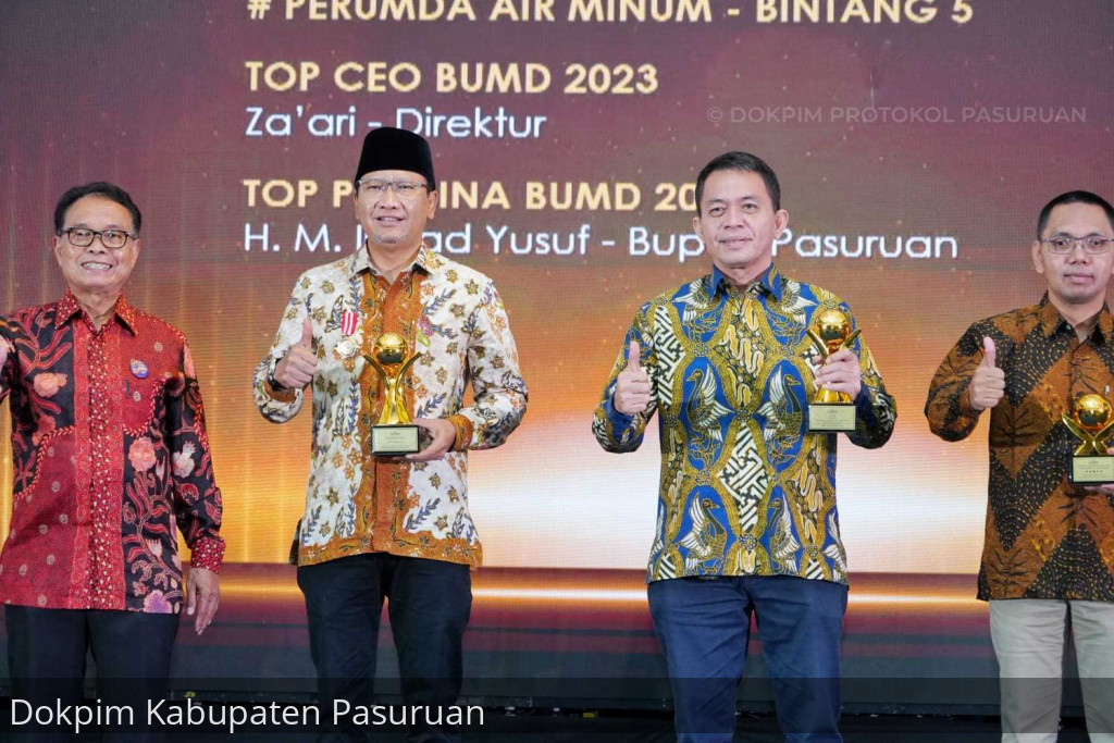 Raih TOP BUMD Awards 2023 Berlabel Bintang 5, Bupati Apresiasi Kinerja Perumda Giri Nawa Tirta Sebagai Entitas Bisnis