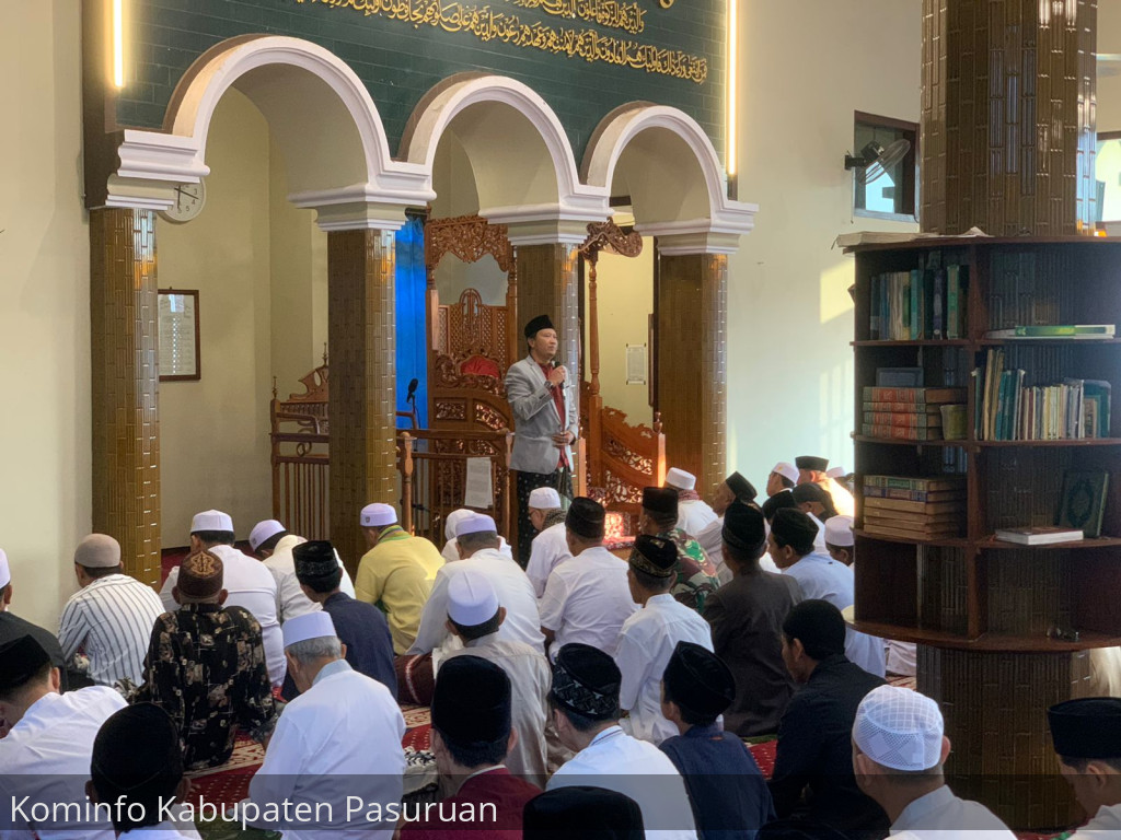 Hadiri Sholat Ied di Masjid Baitul Falah, Bupati Irsyad Yusuf Pamit