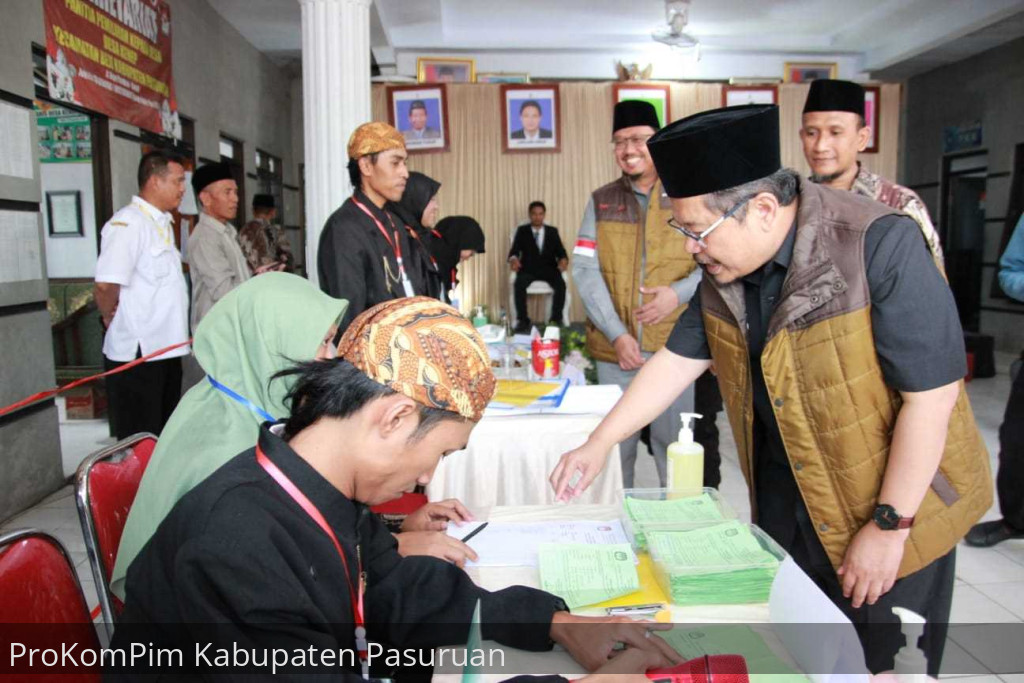 Pj. Bupati Pasuruan: Alhamdulilah, Pilkades Serentak Sangat Kondusif dan Tingkat Partisipasi Warga Datang ke TPS Cukup Tinggi