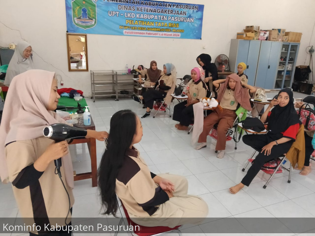 UPT LKD Kabupaten Pasuruan Latih 64 Pengangguran. Mulai Tata Rias, Menjahit dan Pembuatan Roti Kue