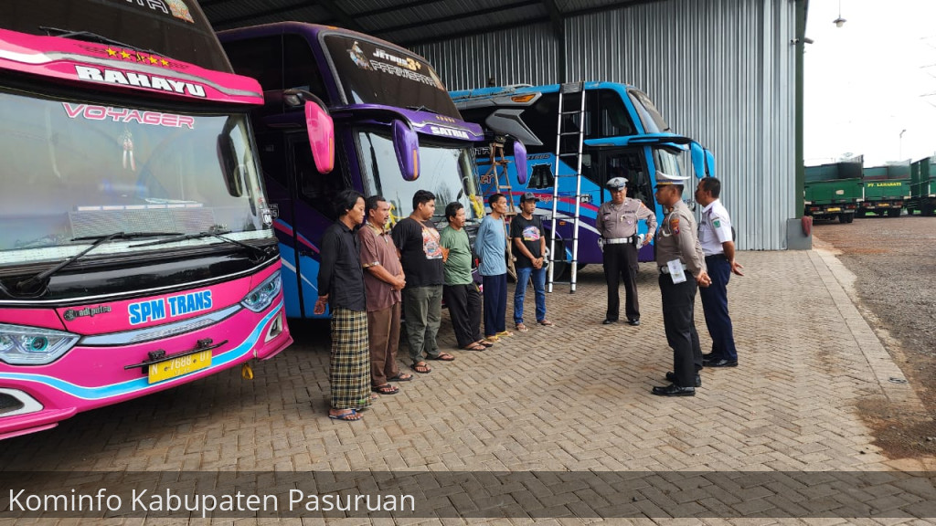 Polisi Larang Armada Bus Bunyikan Klakson Telolet. Jika Dilanggar, Langsung Tilang Ditempat