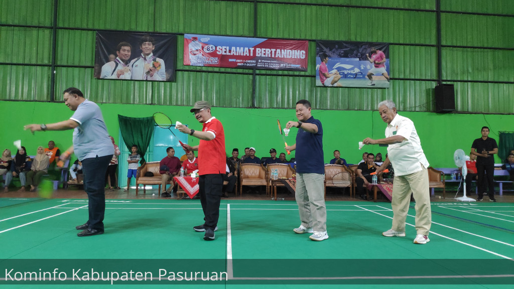 Pj Bupati Andriyanto Buka Kejuaraan Bulutangkis Bupati Pasuruan Open 2024.