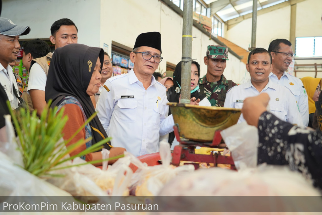 Jelang Ramadhan 1446 H, Wakil Bupati Pasuruan Monitoring Harga Bapokting Di Pasar Ngempit dan Warungdowo