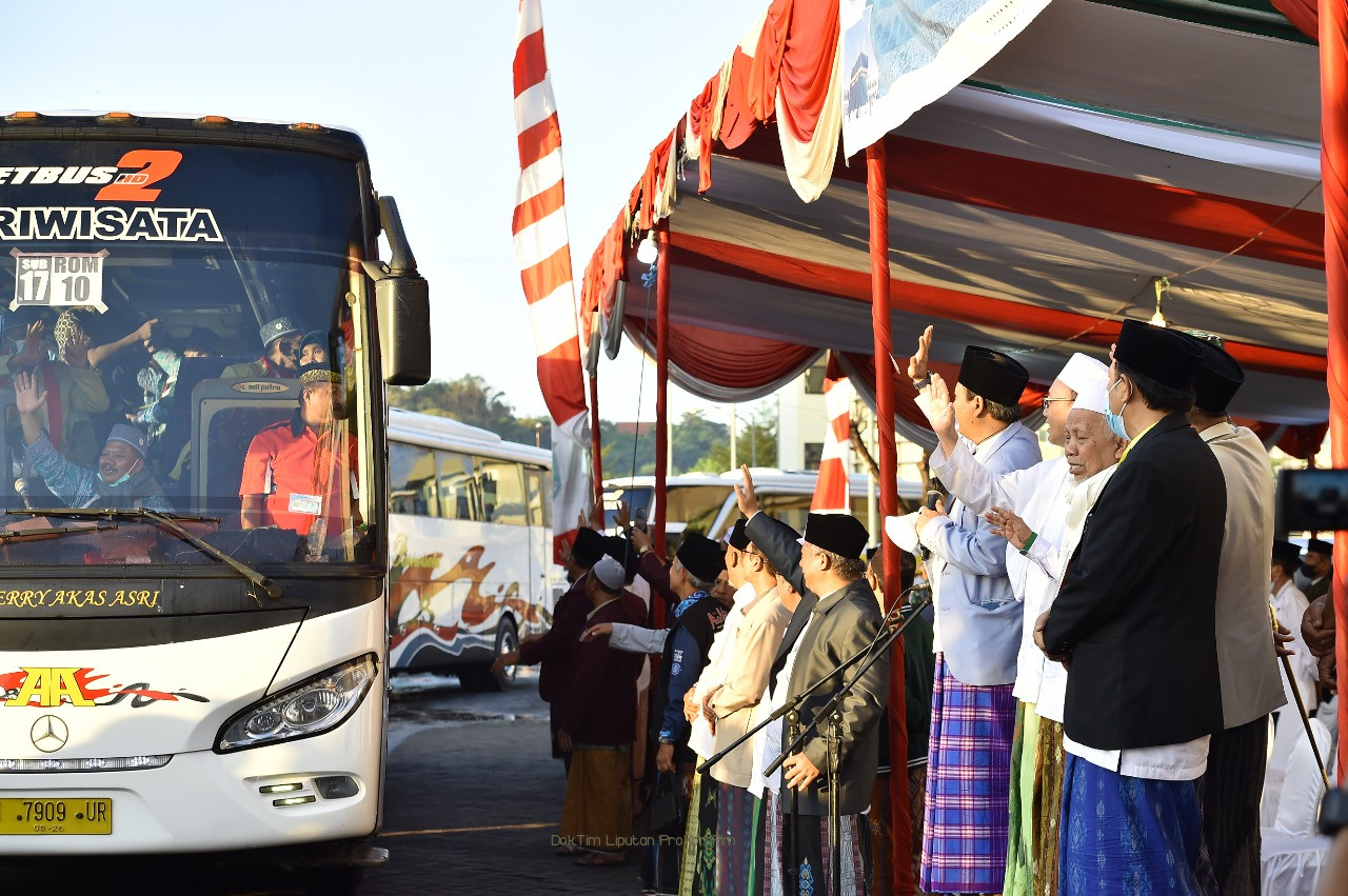 445 Jamaah Calon Haji Kabupaten Pasuruan, Diberangkatkan 