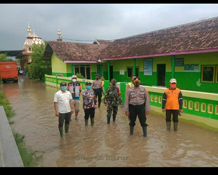 Intensitas Hujan Tinggi, BPBD Kabupaten Pasuruan Himbau Warga Tak Beraktifitas di Dekat Bantaran Sungai 
