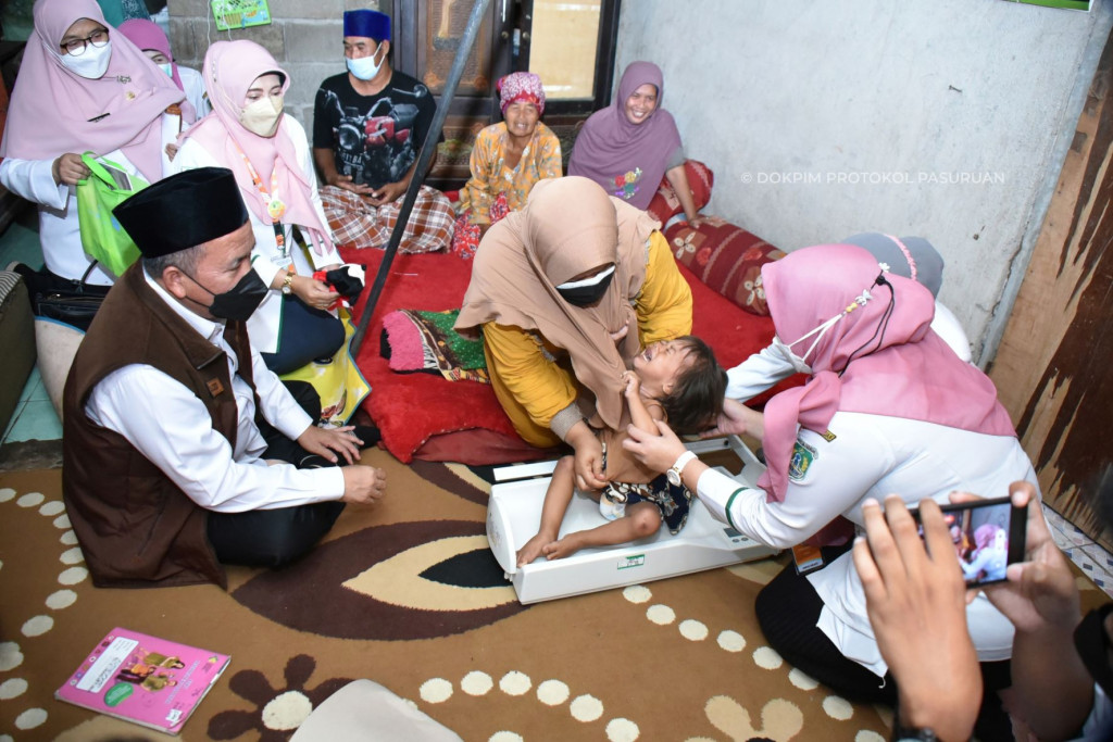 Pastikan Pendampingan Terhadap Orang Tua Dengan Balita Stunting, Wakil Bupati Kunjungi Rumah Warga Dengan Balita Stunting