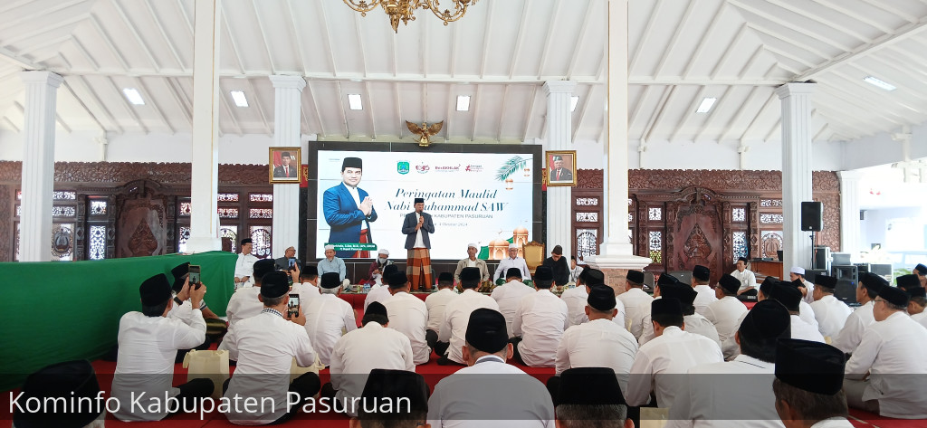 Pj Bupati Nurkholis Ajak Staf Pemkab Pasuruan Biasakan Bersholawat