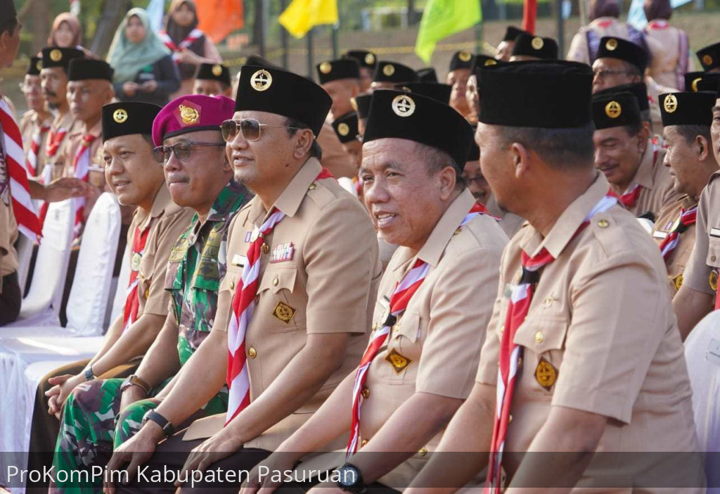 Peringati Hari Kepanduan, Bupati dan Wakil Bupati Hadir Dalam Apel Hari Pramuka Ke-62 Kwartir Cabang Gerakan Pramuka Pasuruan