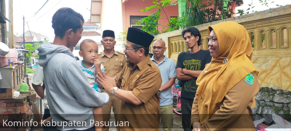 Berkunjung ke Raka, Balita Berkelamin Ganda. Pj Bupati Andriyanto Pastikan Tindakan Medis Untuk Masa Depannya