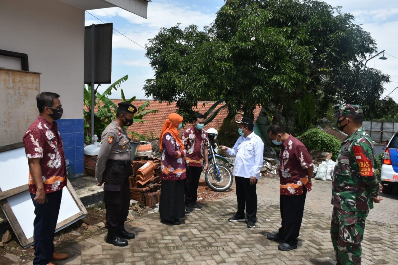 Wakil Bupati Pasuruan, Gus Mujib Imron Pantau Rehab Puskesmas Puspo