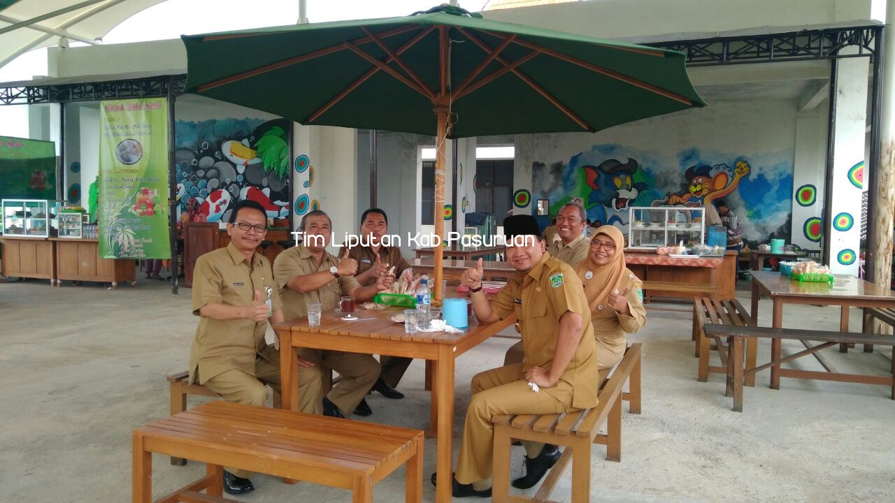 USAI PIMPIN APEL, BUPATI IRSYAD SARAPAN DI KANTIN ex GEDUNG TERBAKAR