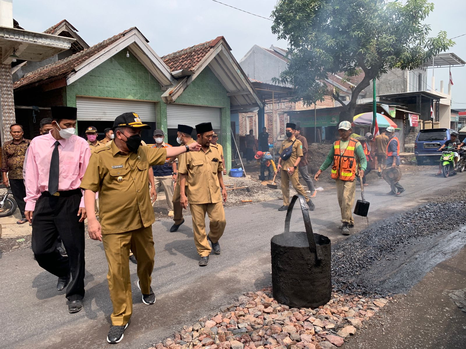 Wabup Mujib Imron Sidak Perbaikan Jalan di Desa Kedungboto 