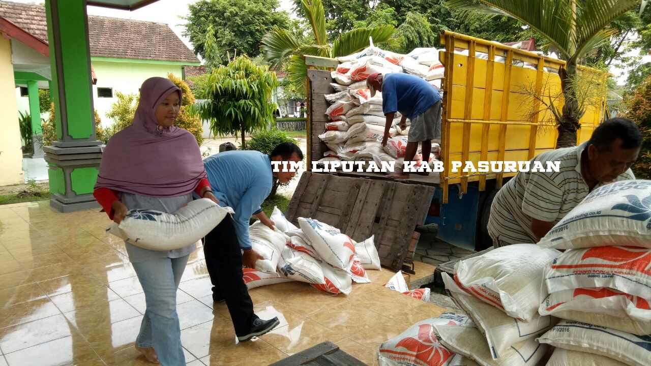 SERENTAK DISTRIBUSIKAN 57 TON BERAS UNTUK KORBAN BANJIR