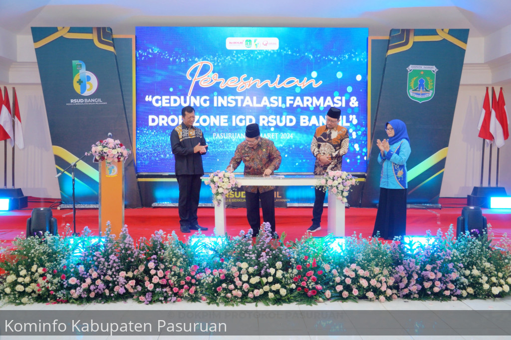 Pj Bupati Andriyanto Resmikan Gedung Instalasi Farmasi dan Dropzone IGD RSUD Bangil