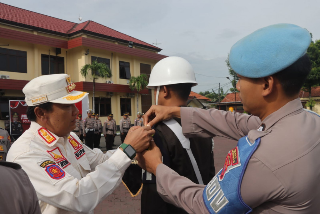Pimpin Apel Pasukan, Bupati Irsyad Yusuf Himbau Masyarakat Agar Tak Rayakan Liburan Dengan Euforia Berlebihan