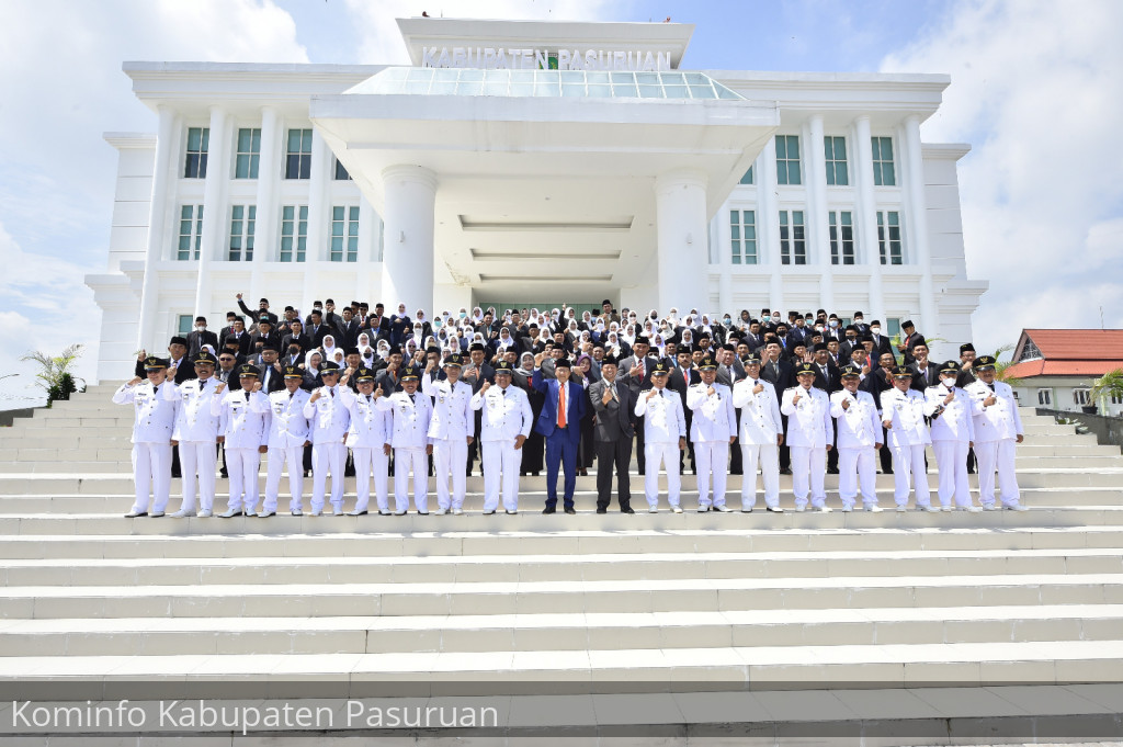 Bupati Irsyad Yusuf Lantik 218 Pejabat Mulai Eselon II Hingga Fungsional