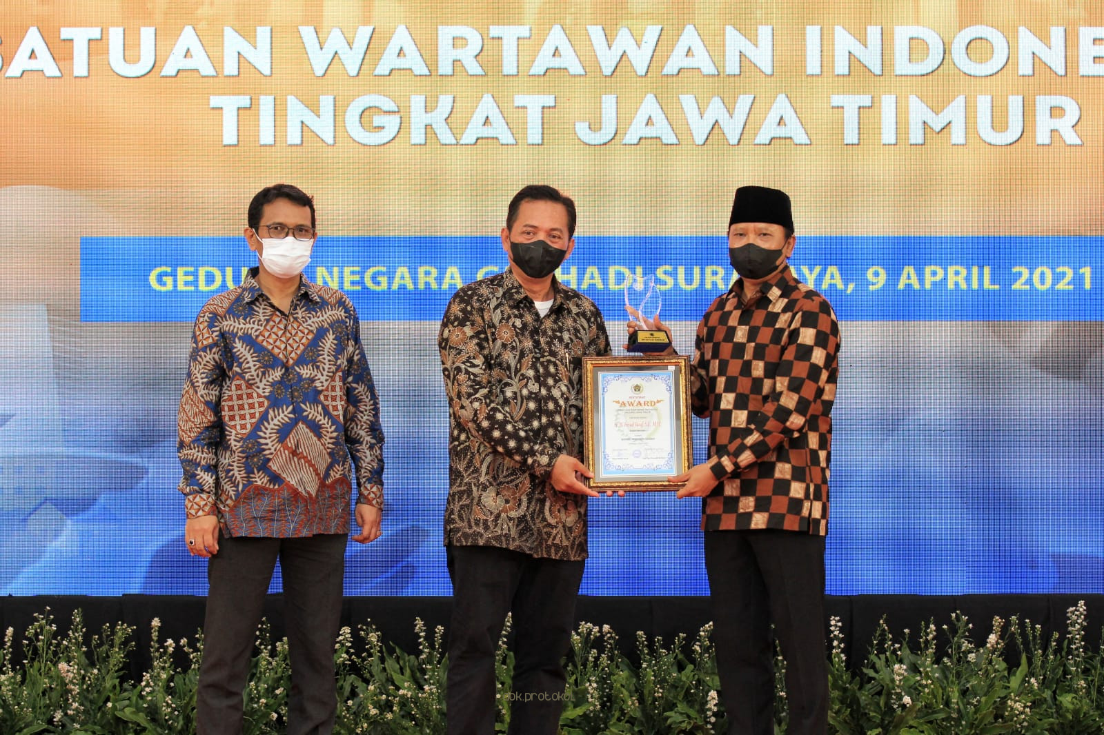 Puncak Peringatan Hari Pers Nasional 2021, Bupati Pasuruan Raih Penghargaan Kategori Bidang Investasi Daerah