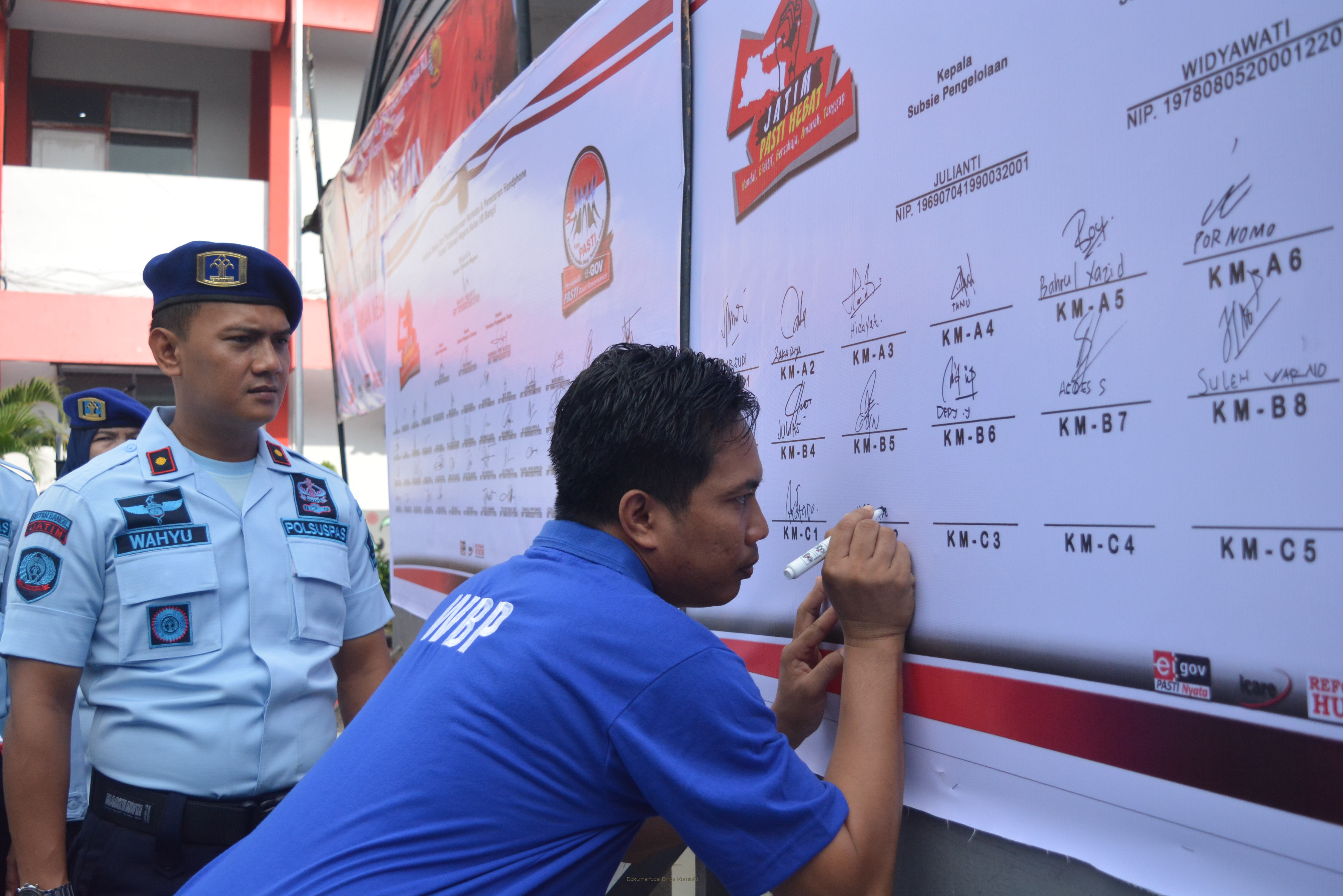 Ratusan Warga Binaan Plus Petugas Rutan Bangil Deklarasikan Bebas Dari Penyalahgunaan Narkoba dan Peredaran HP