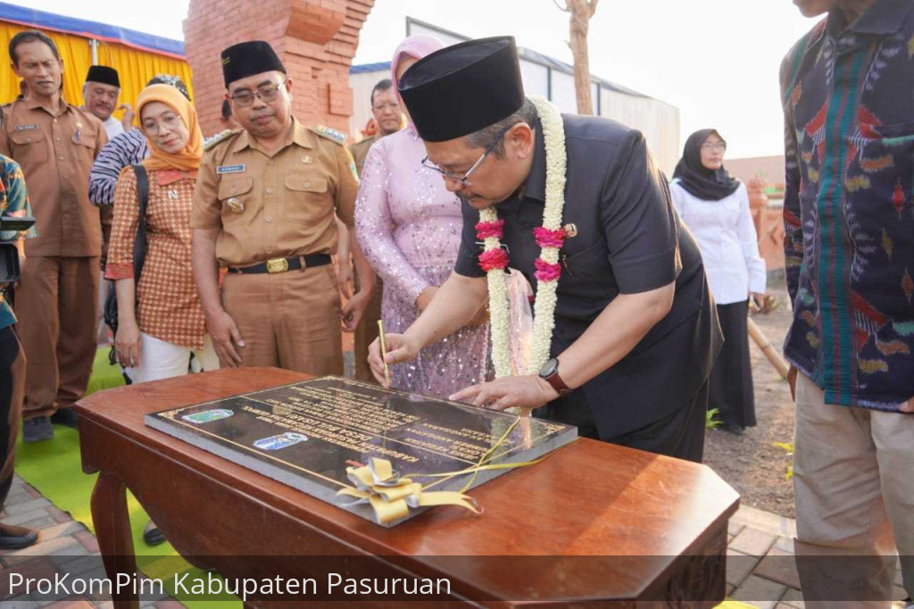 Resmikan Desa Berdaya Taman Budaya Suci, Pj. Bupati Pasuruan Ajak Semua Elemen Masyarakat Terlibat Dalam Pengelolaan Dengan Baik