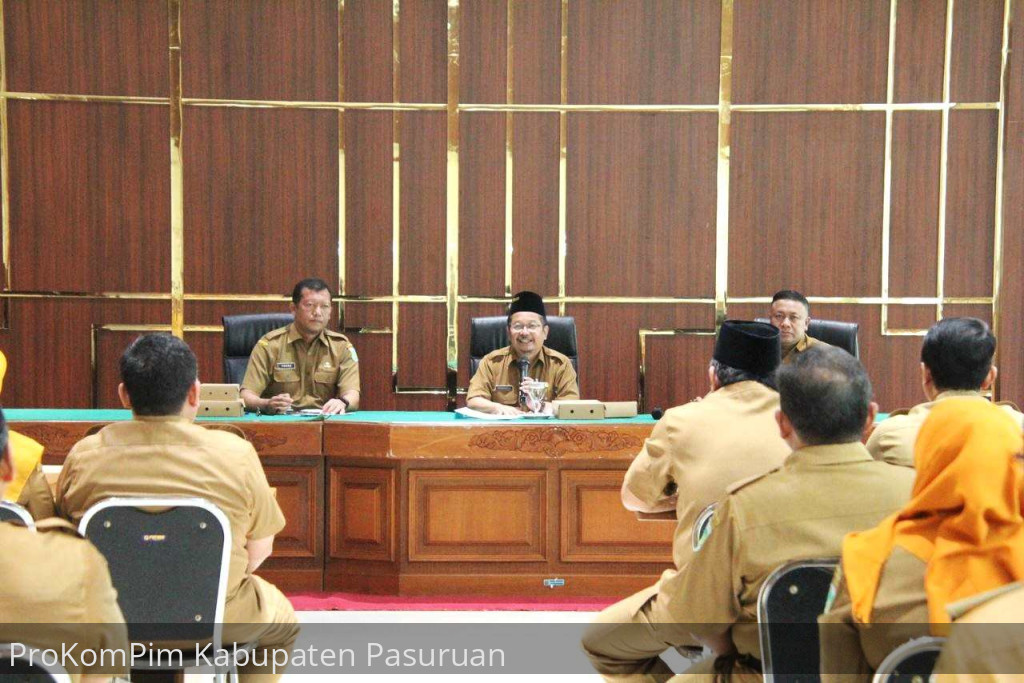 Pimpin Rakor Program Tahun 2024, Pj. Bupati Pasuruan Dorong Kepala OPD dan Camat Tingkatkan Kinerja Berbasis Inovasi dan Kolaborasi