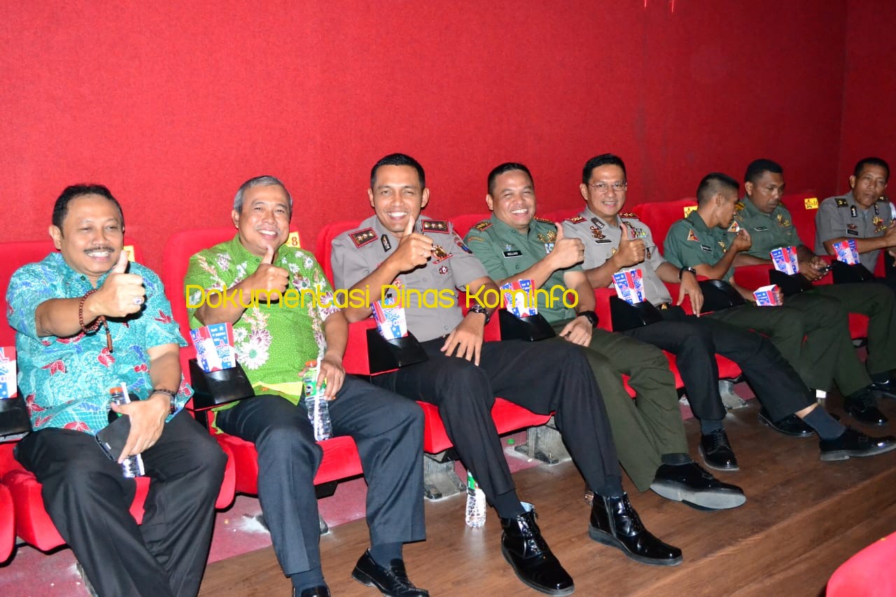 Ramai-Ramai, Forpimda Kota dan Kabupaten Pasuruan Nobar Film 22 Menit